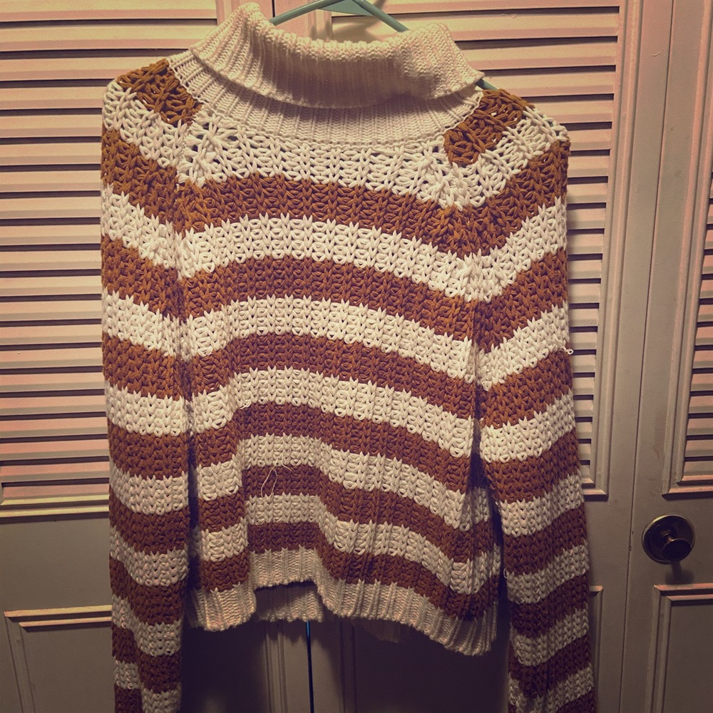 Long sleeve sweater
